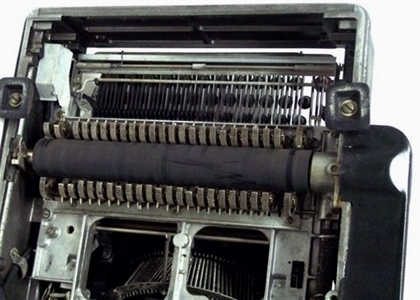 This is a close-up of the power roller and the keys.